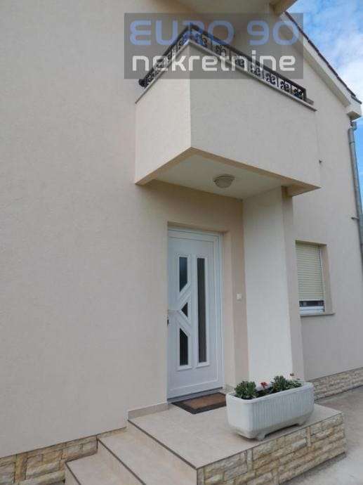listing-small