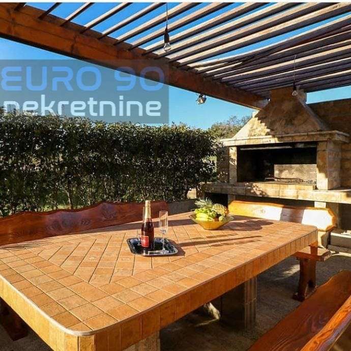 listing-small