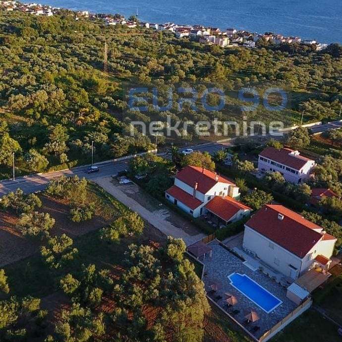 listing-small