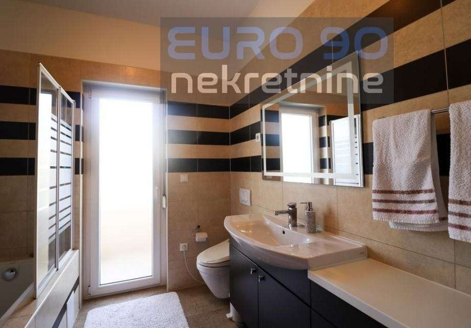 listing-small