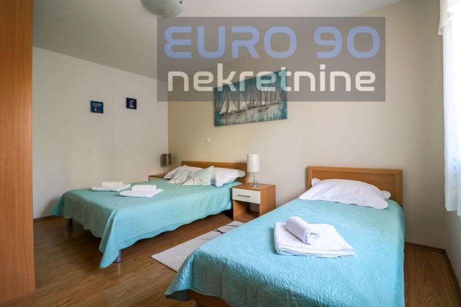 listing-small