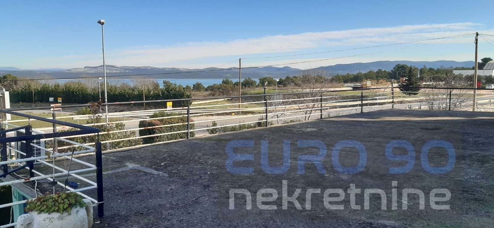 listing-small