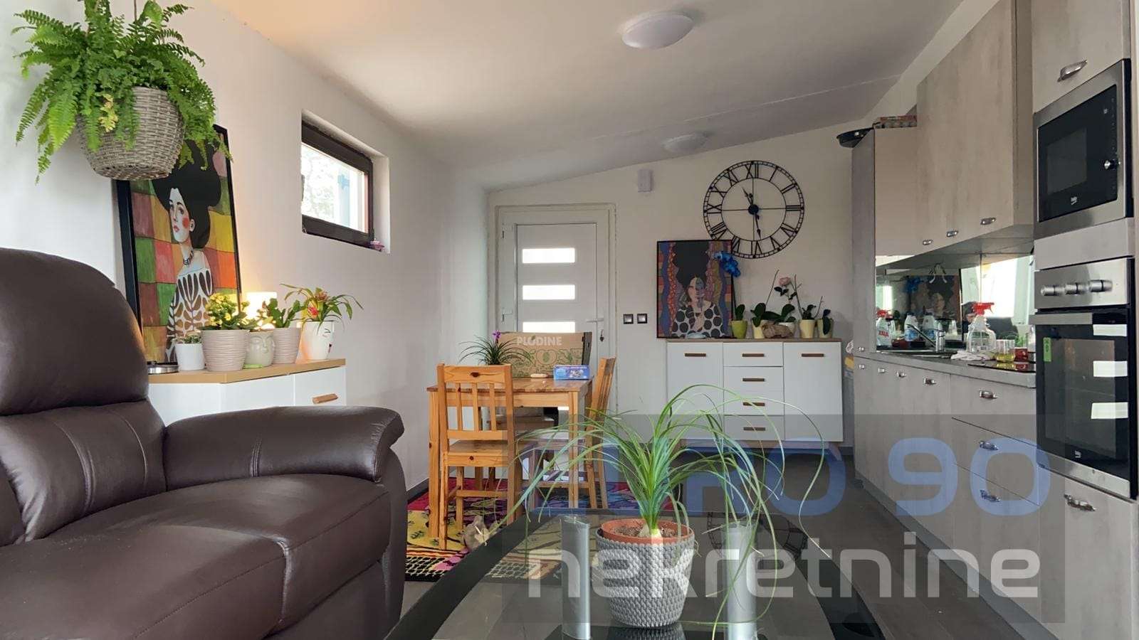 listing-small
