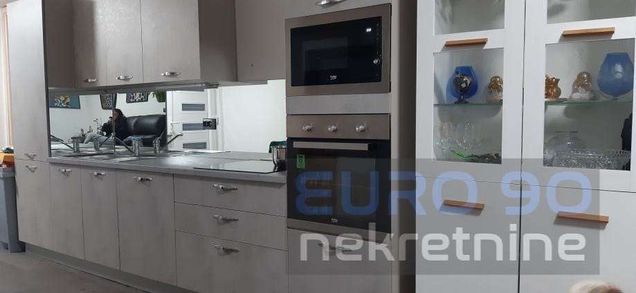 listing-small