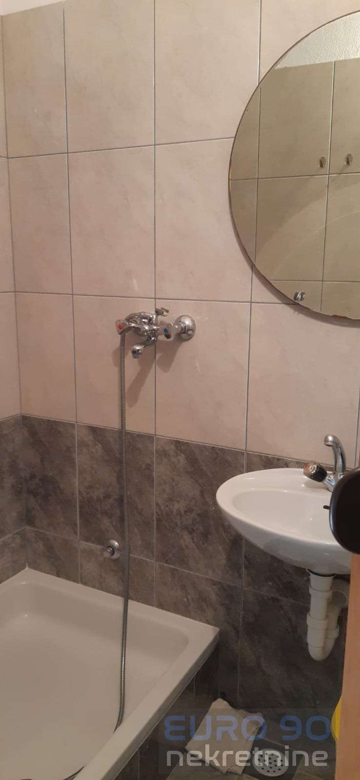 listing-small