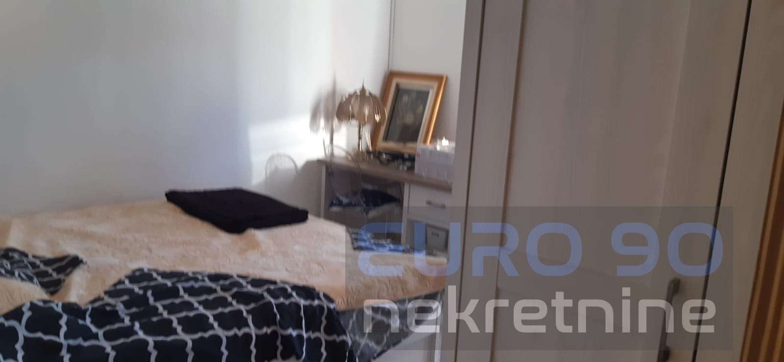 listing-small