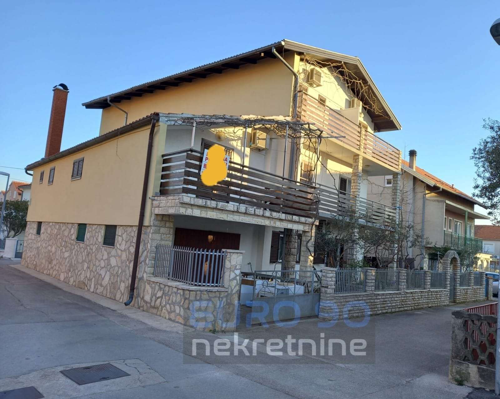 listing-small