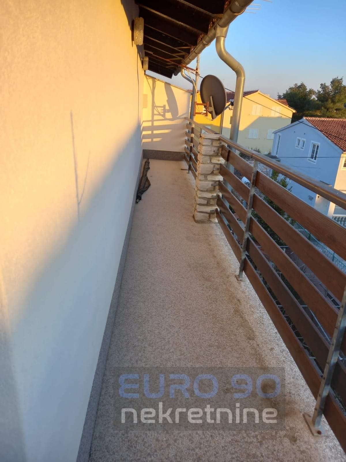 listing-small