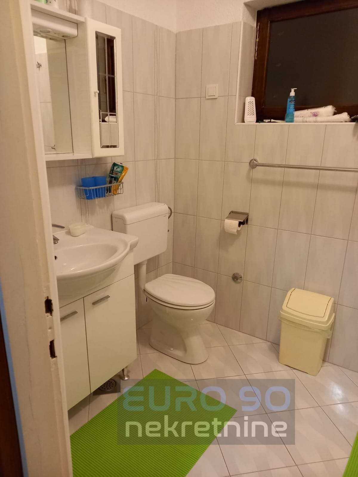 listing-small
