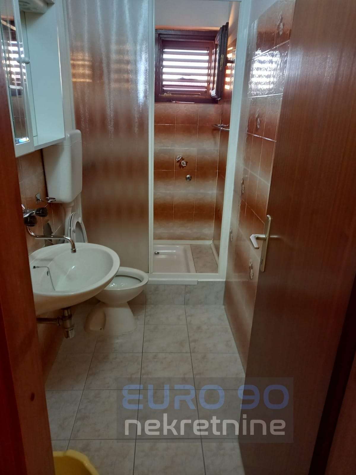listing-small