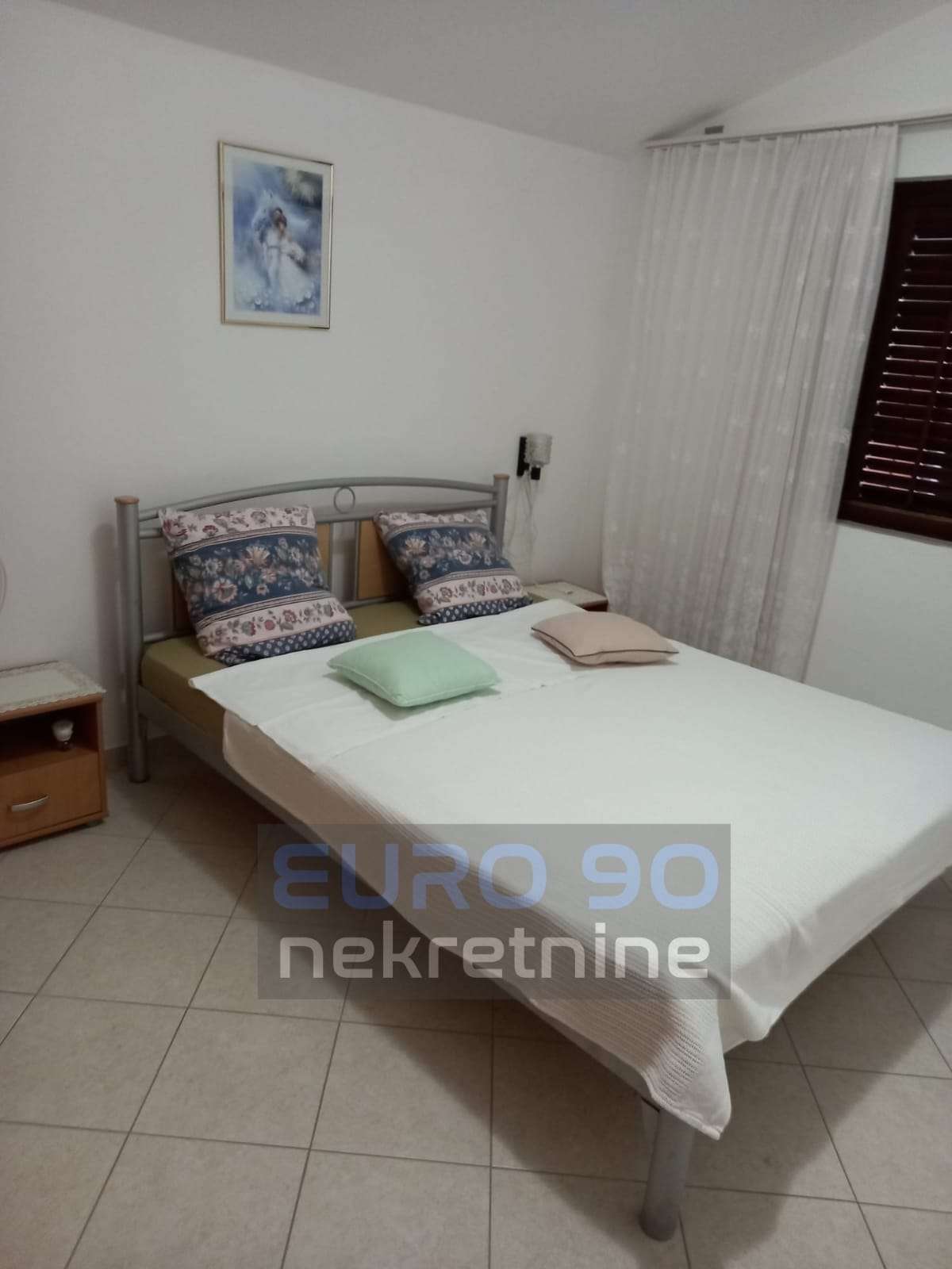 listing-small