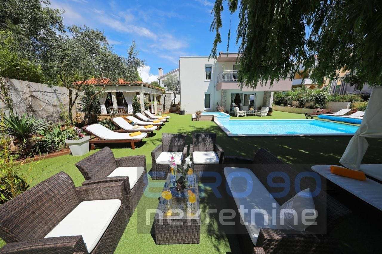 listing-small