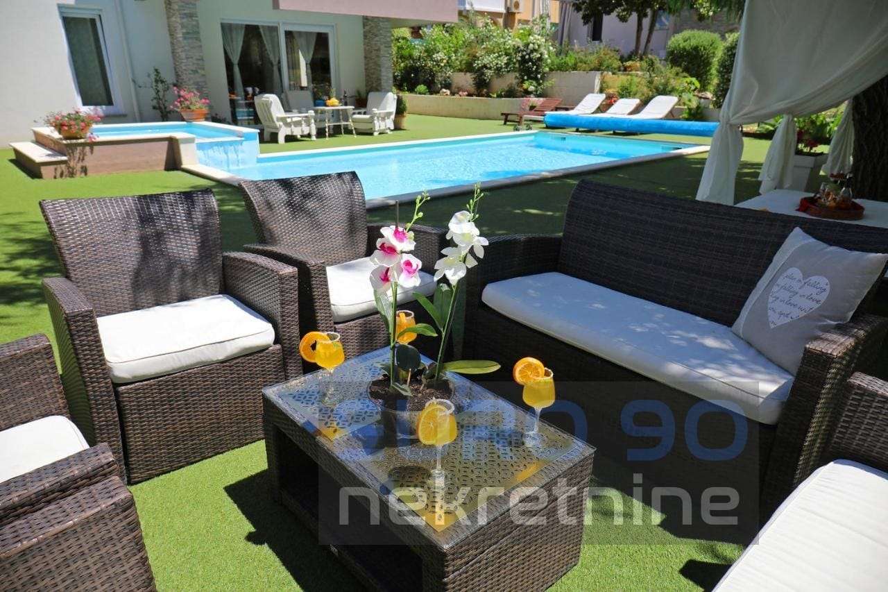 listing-small