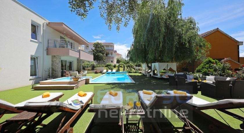 listing-small