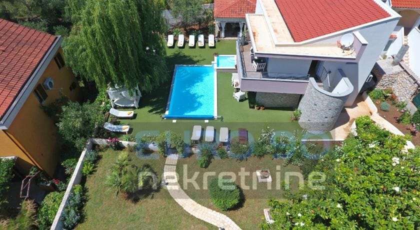 listing-small