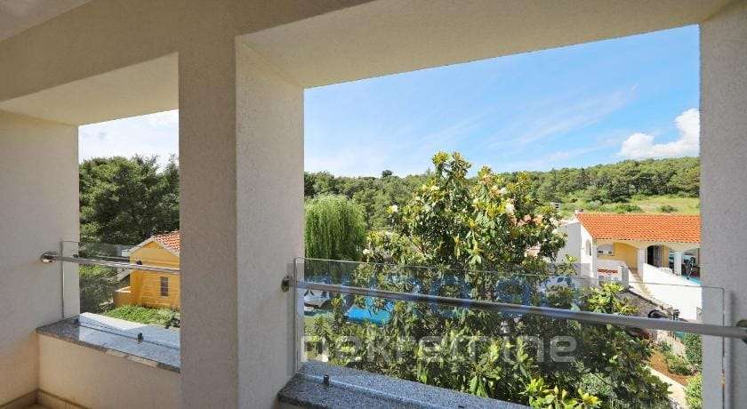 listing-small