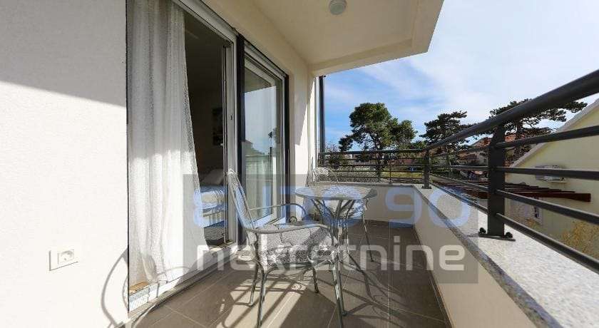 listing-small