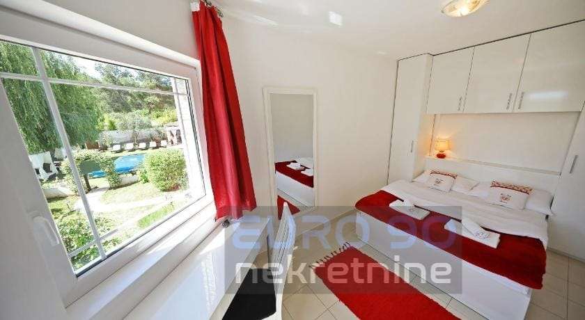 listing-small