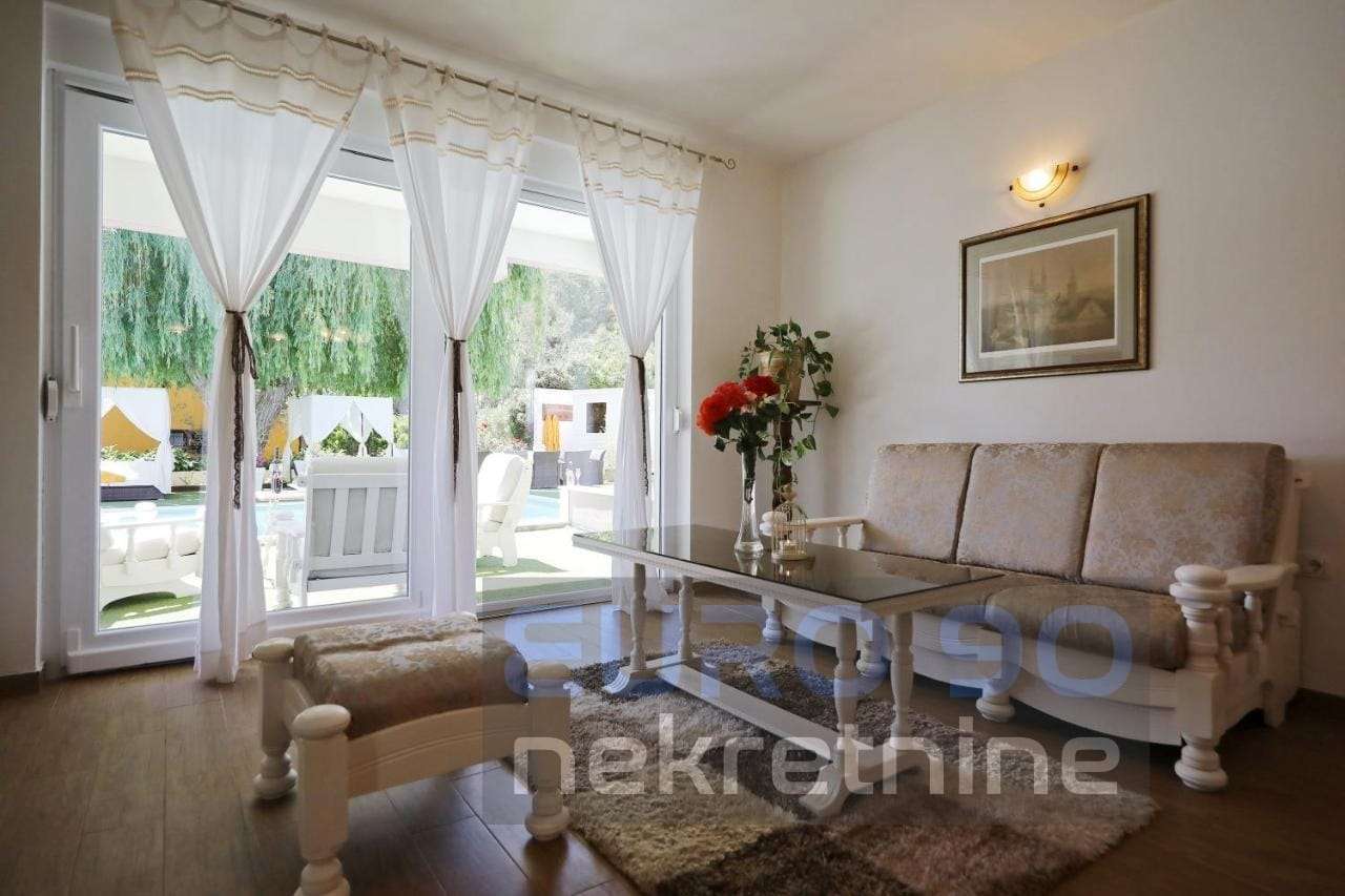 listing-small