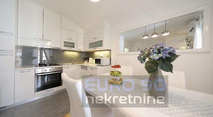 listing-small