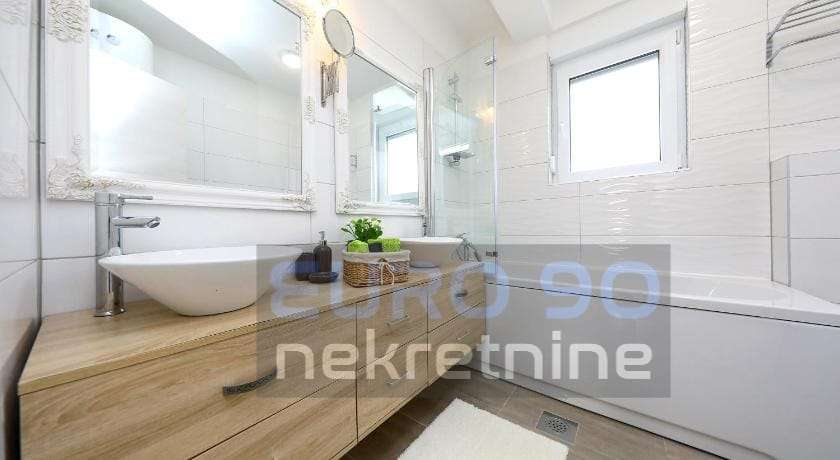 listing-small