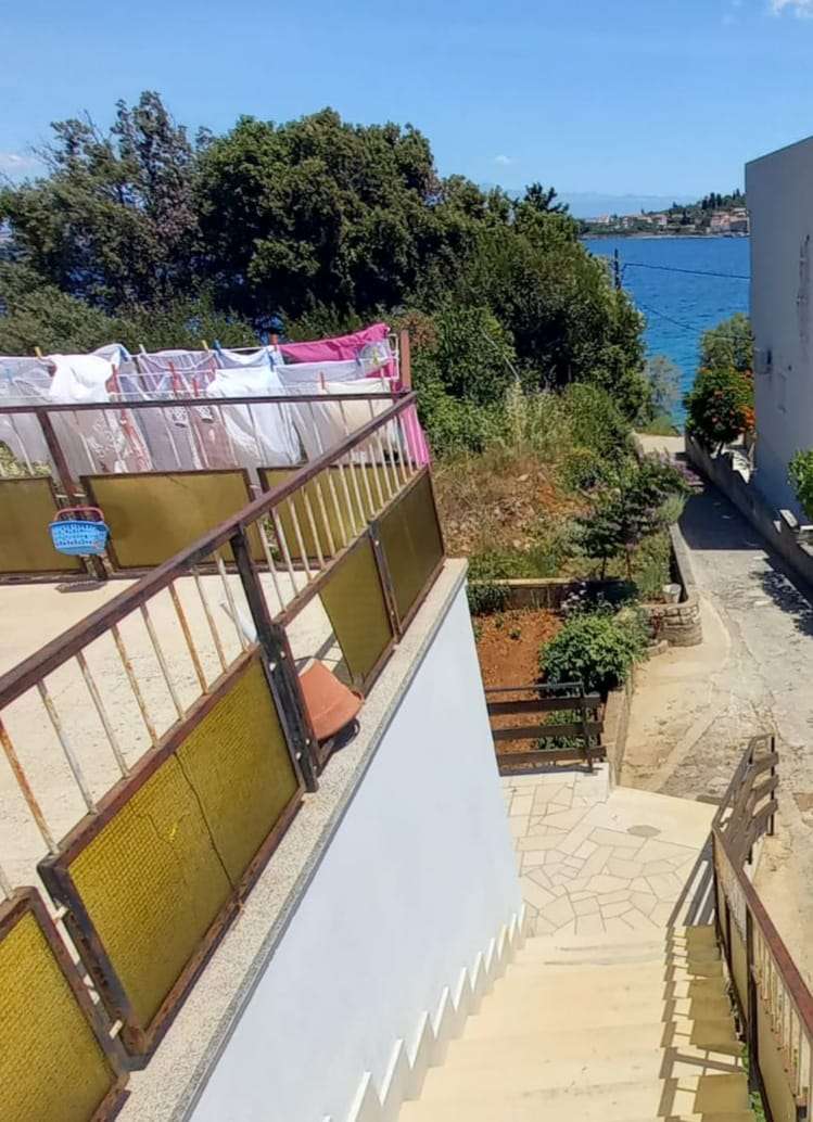 listing-small
