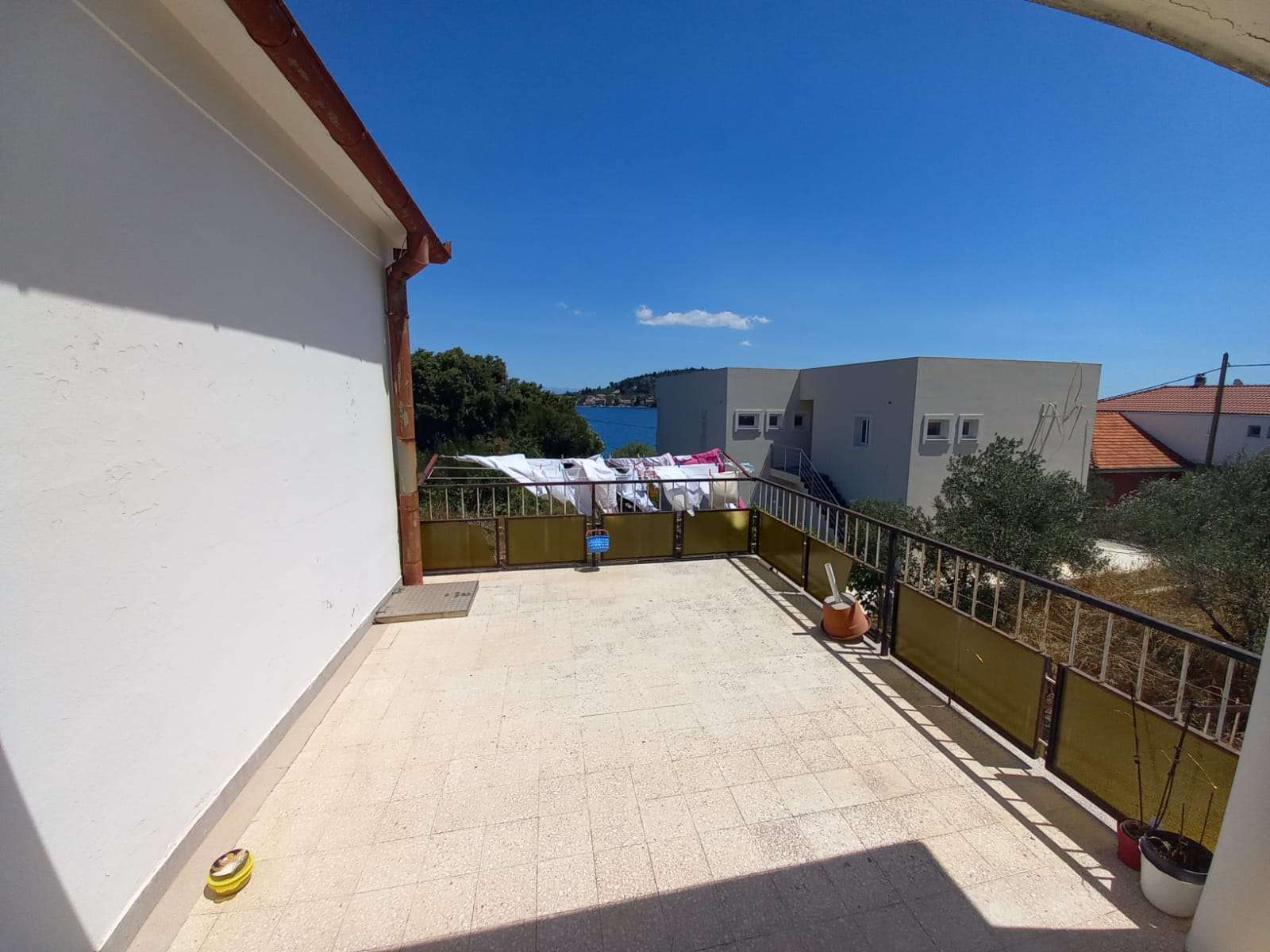 listing-small