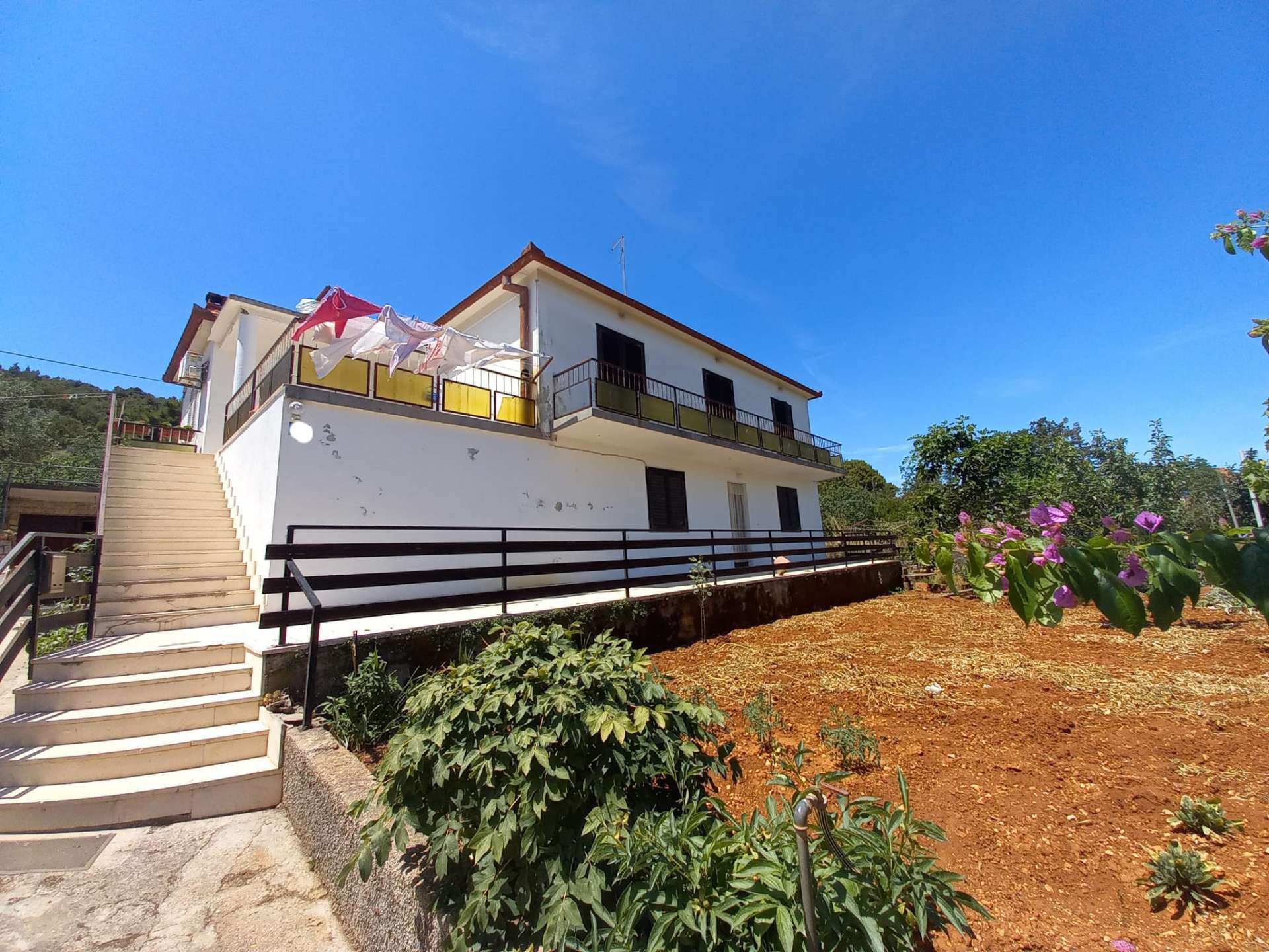 listing-small