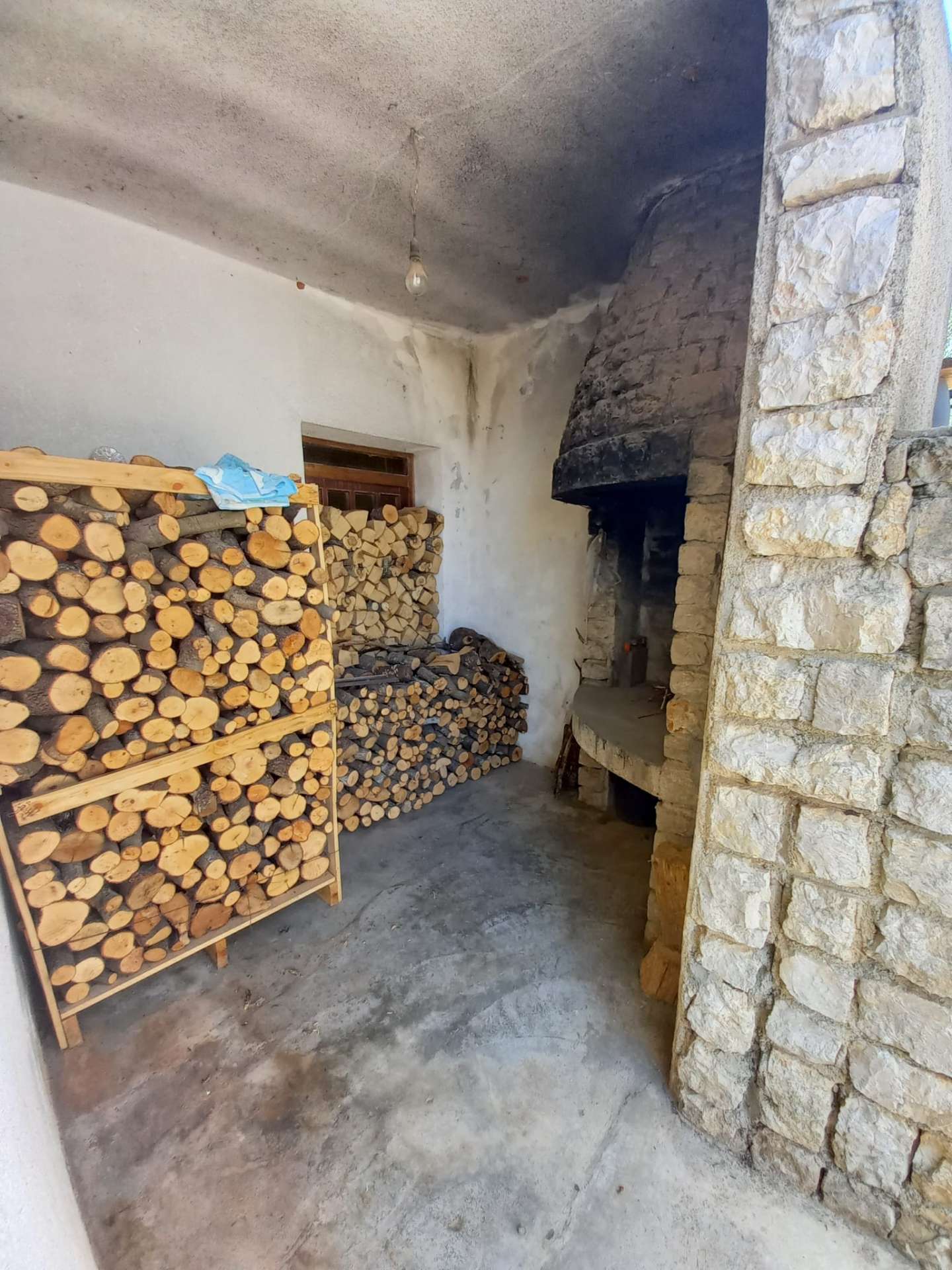 listing-small