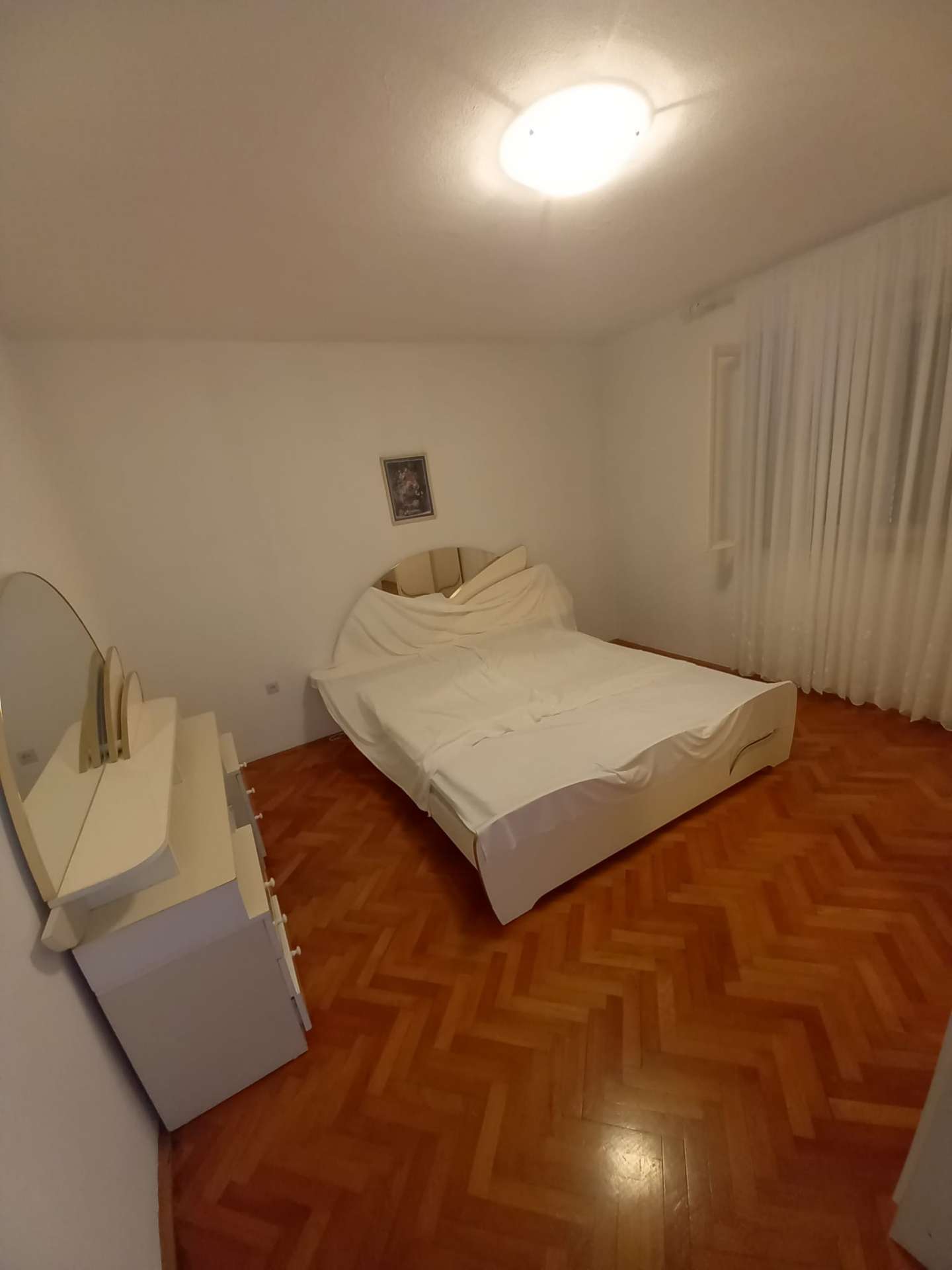 listing-small