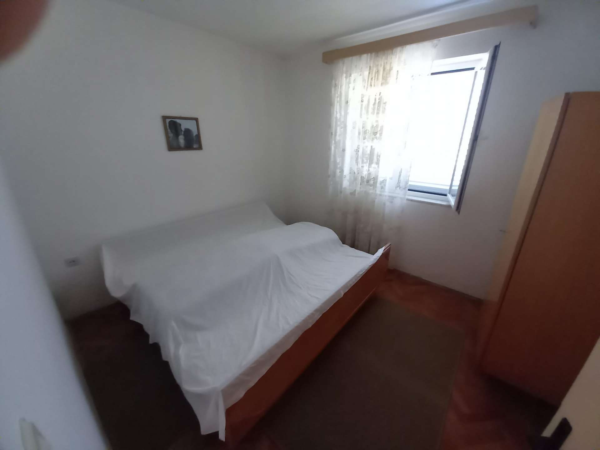 listing-small