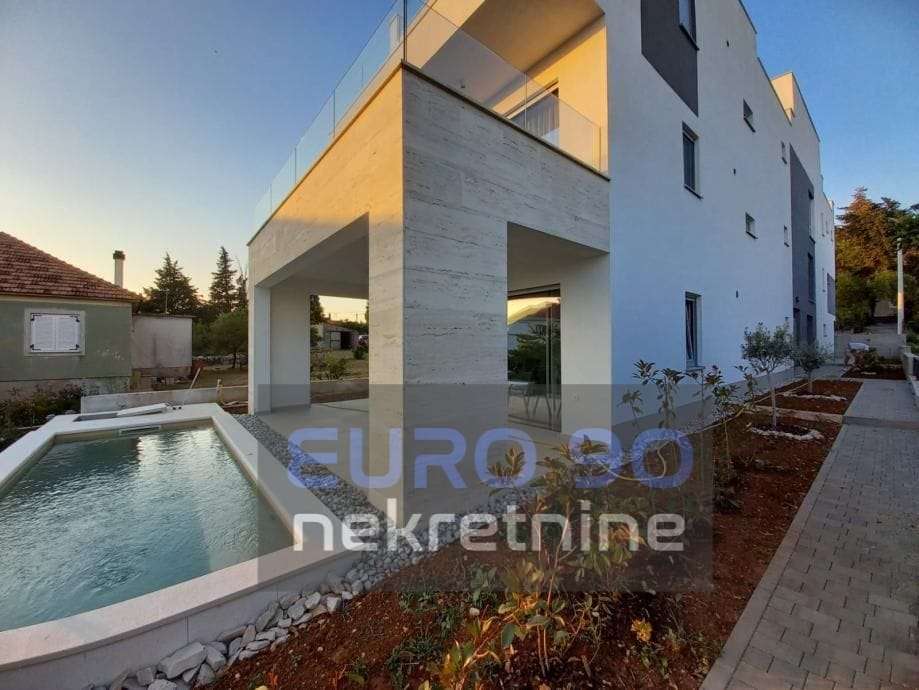 listing-small