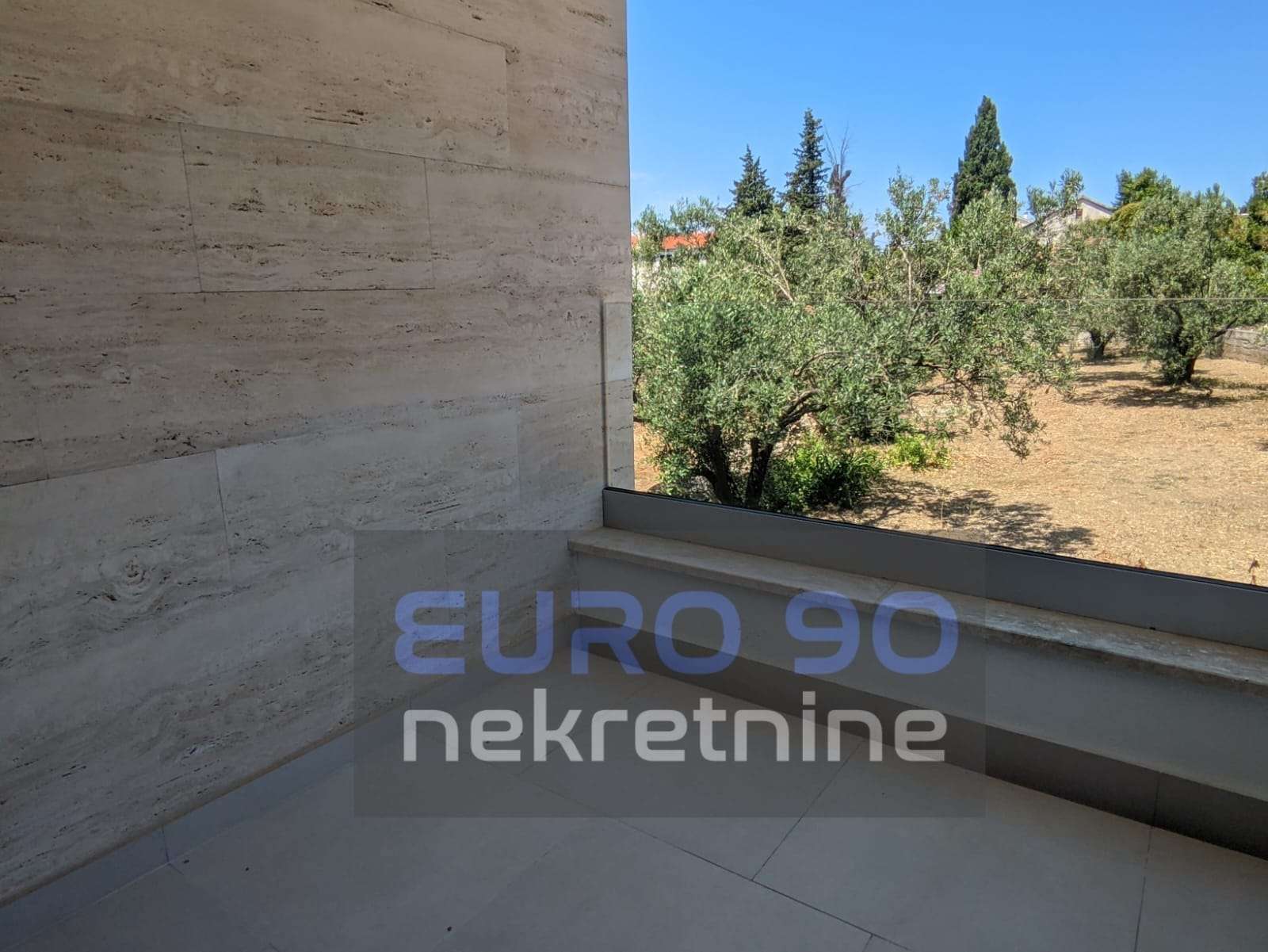 listing-small