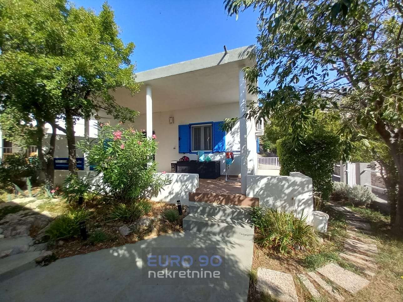 listing-small