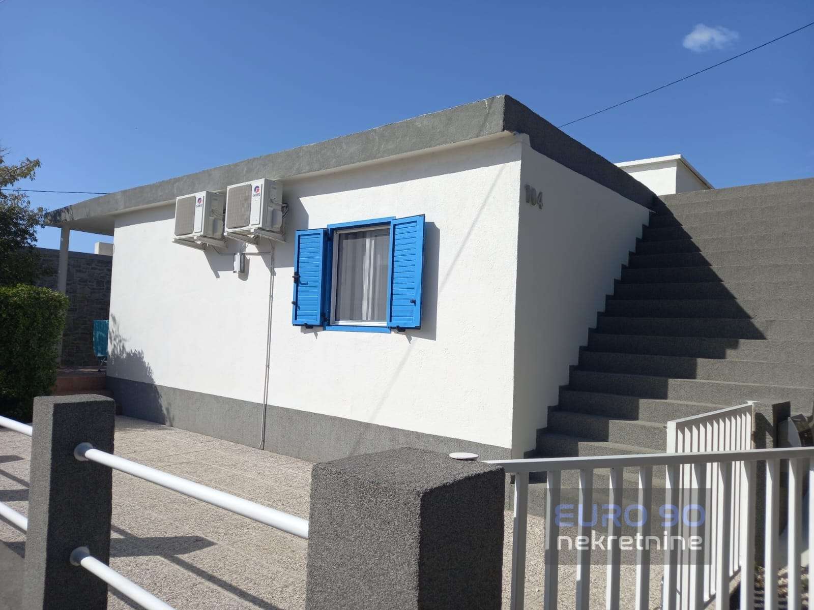 listing-small
