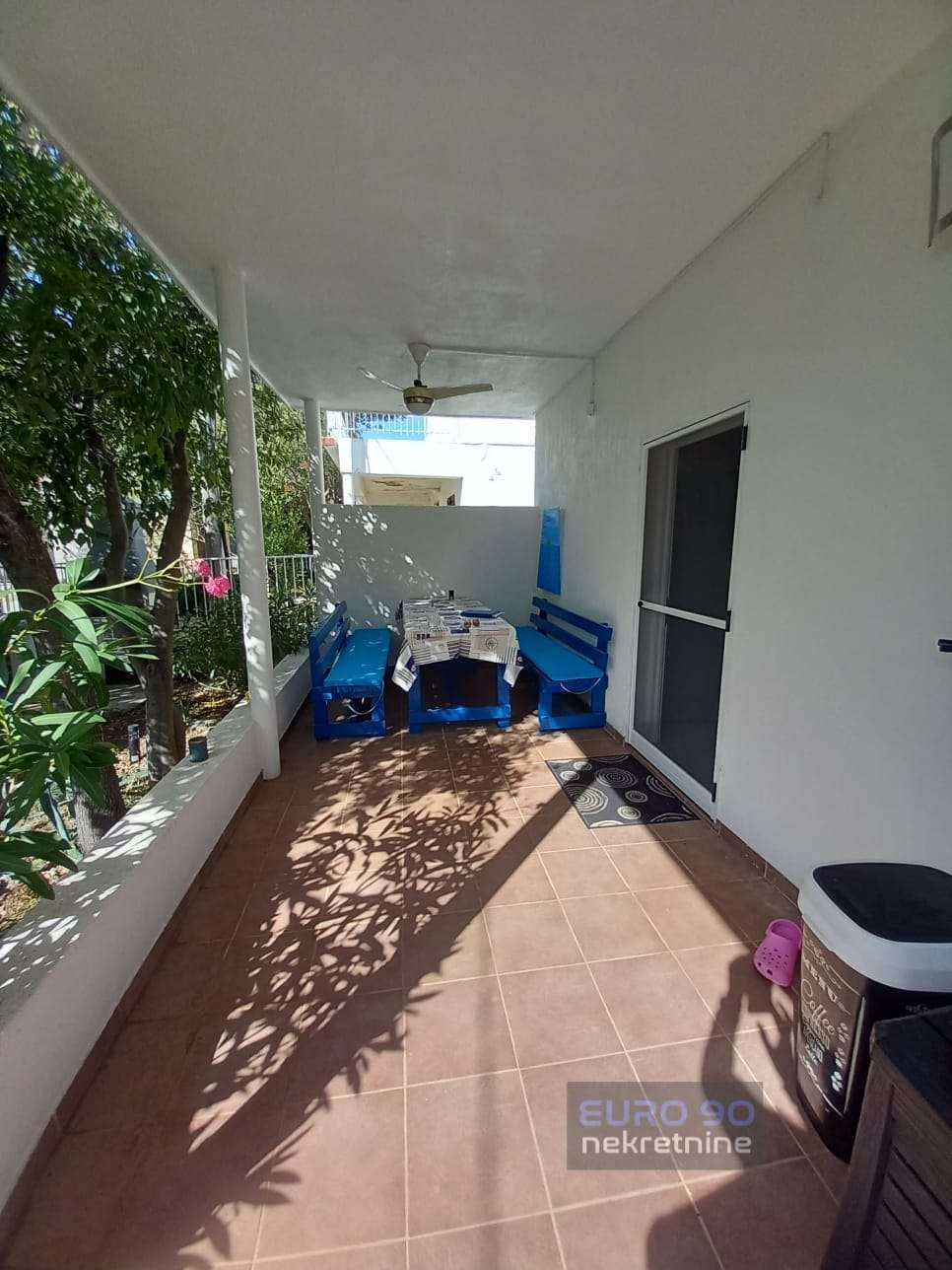 listing-small