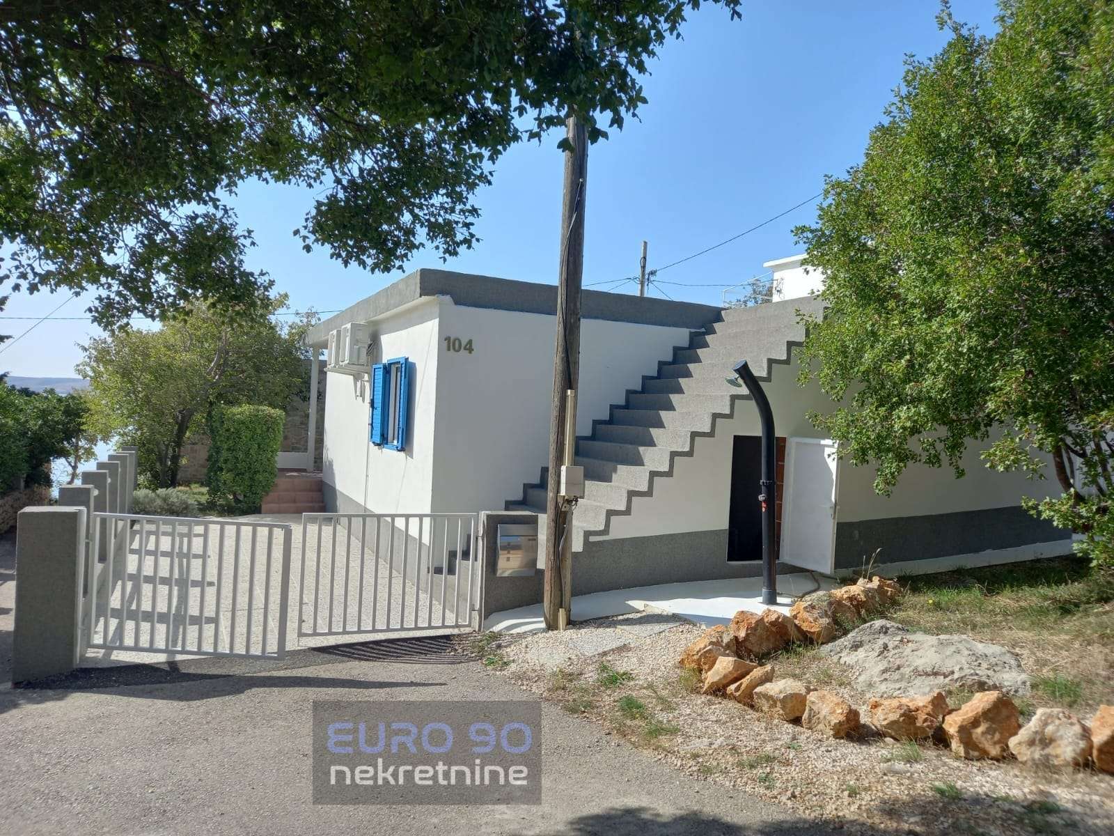 listing-small