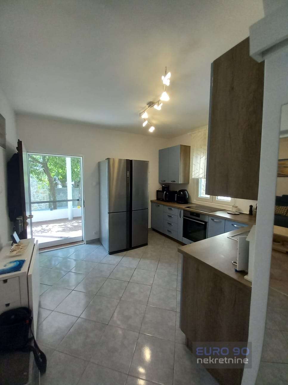 listing-small