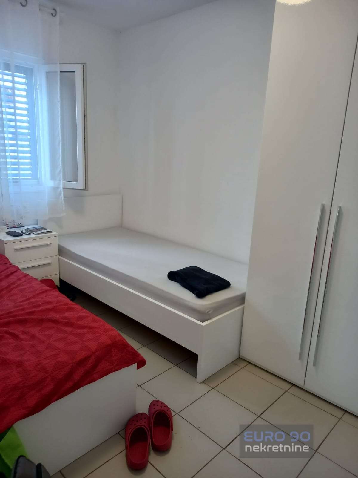 listing-small