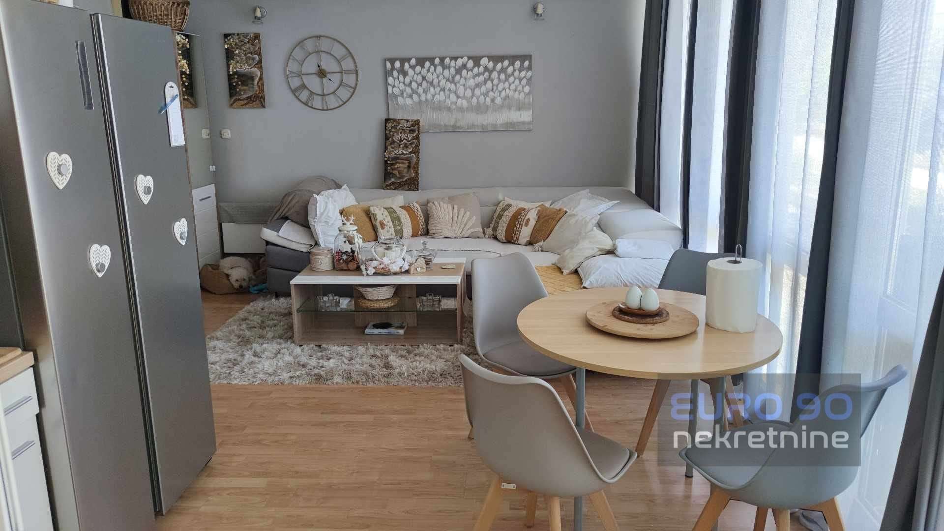 listing-small
