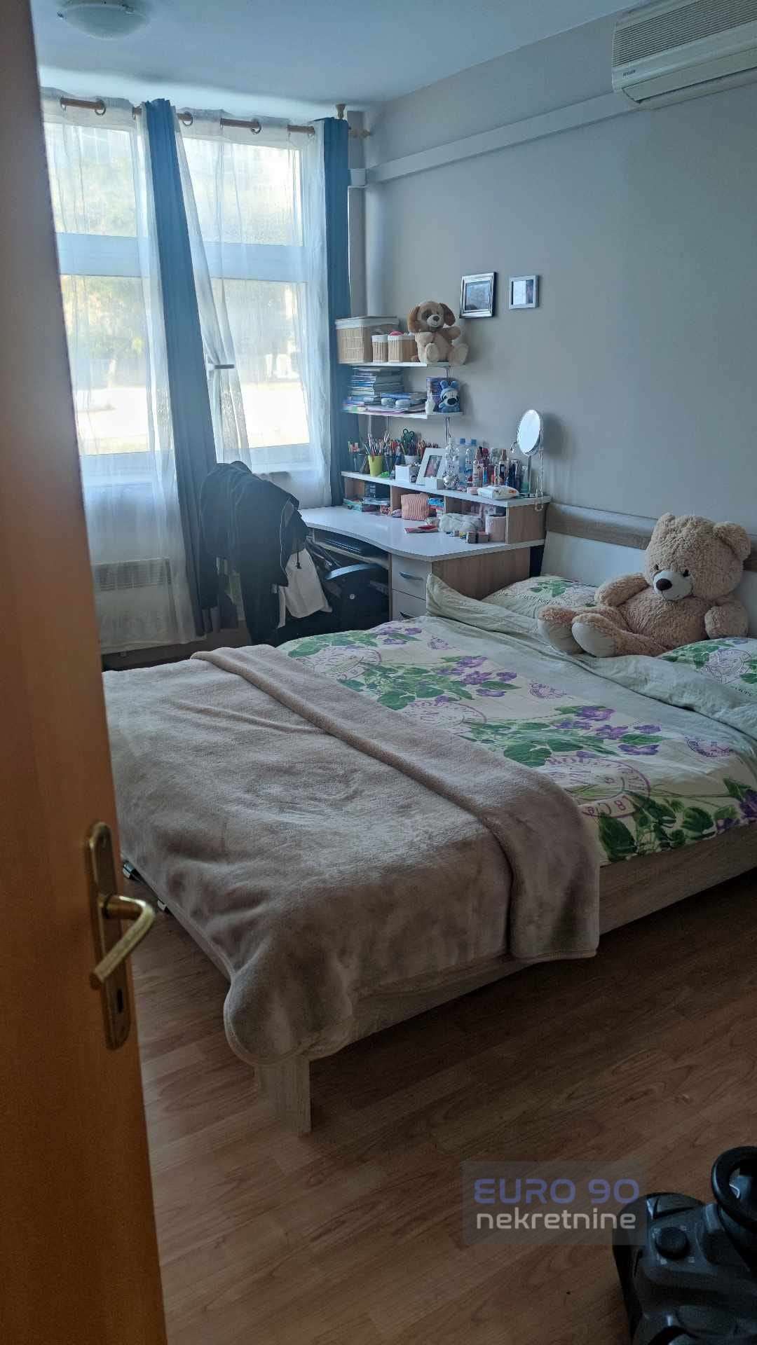 listing-small