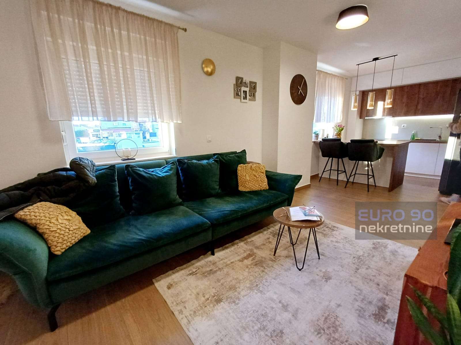 listing-small