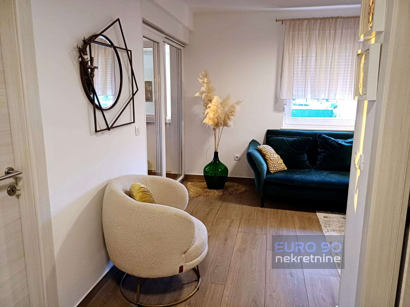 listing-small