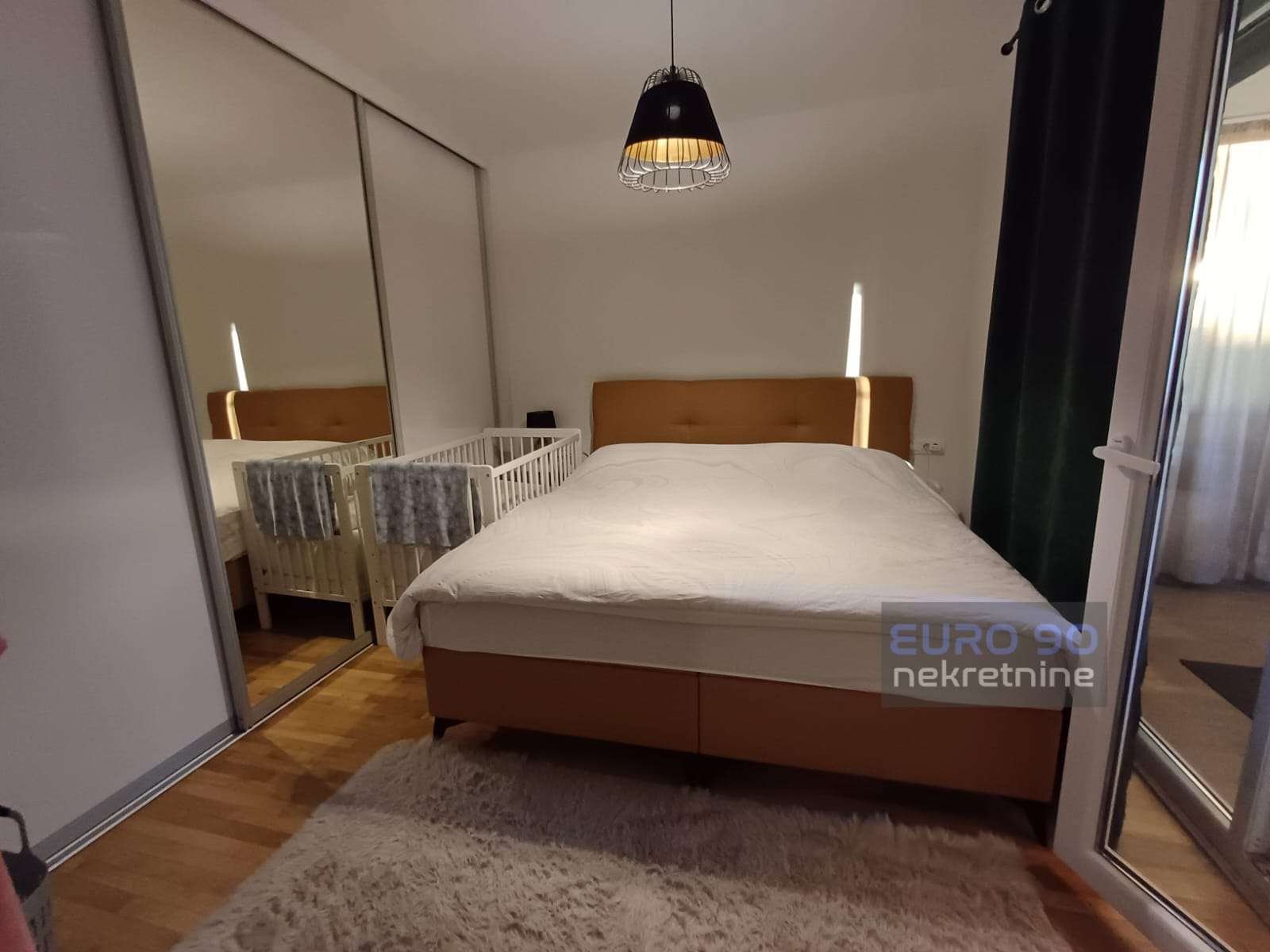 listing-small