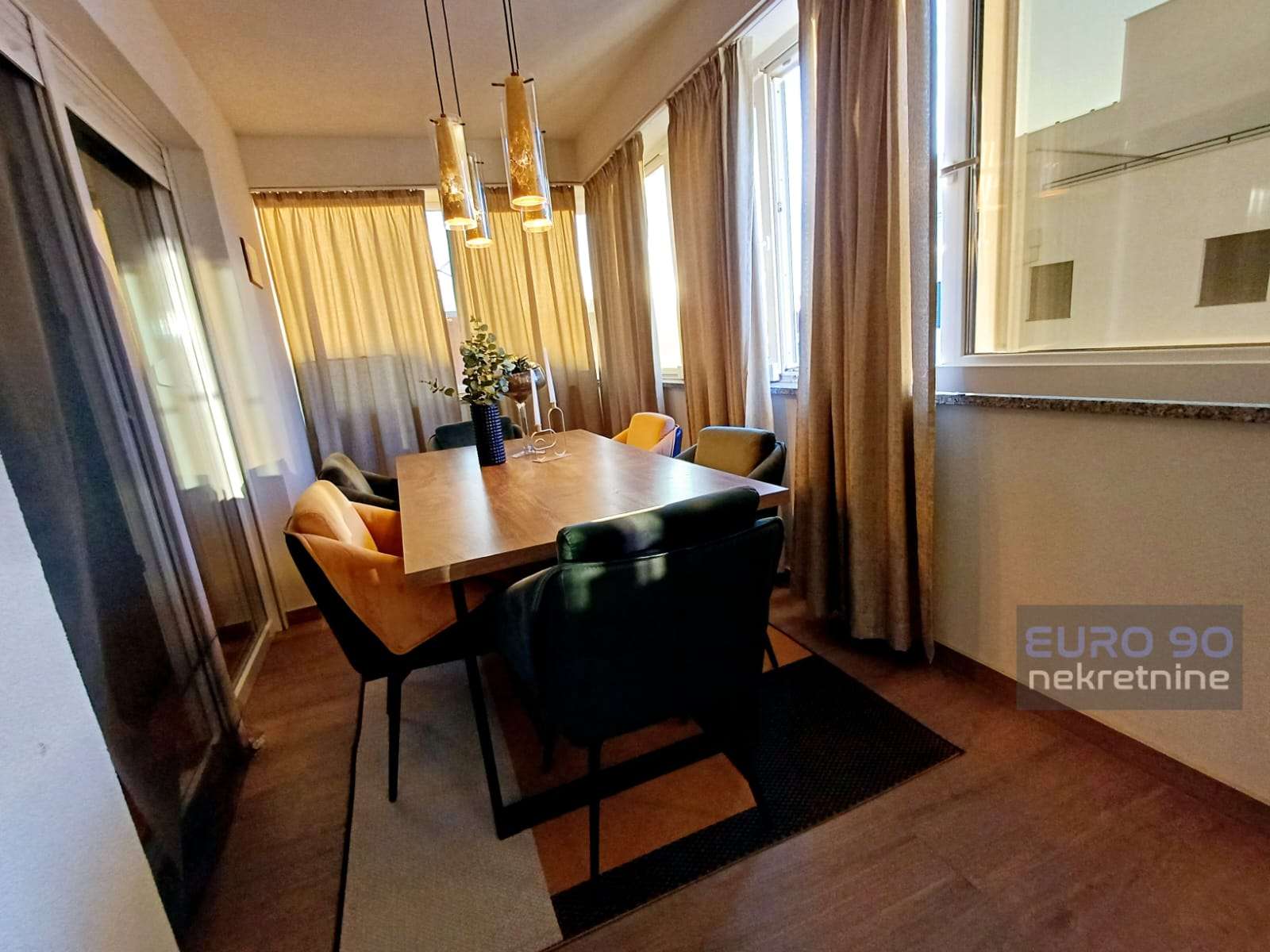 listing-small