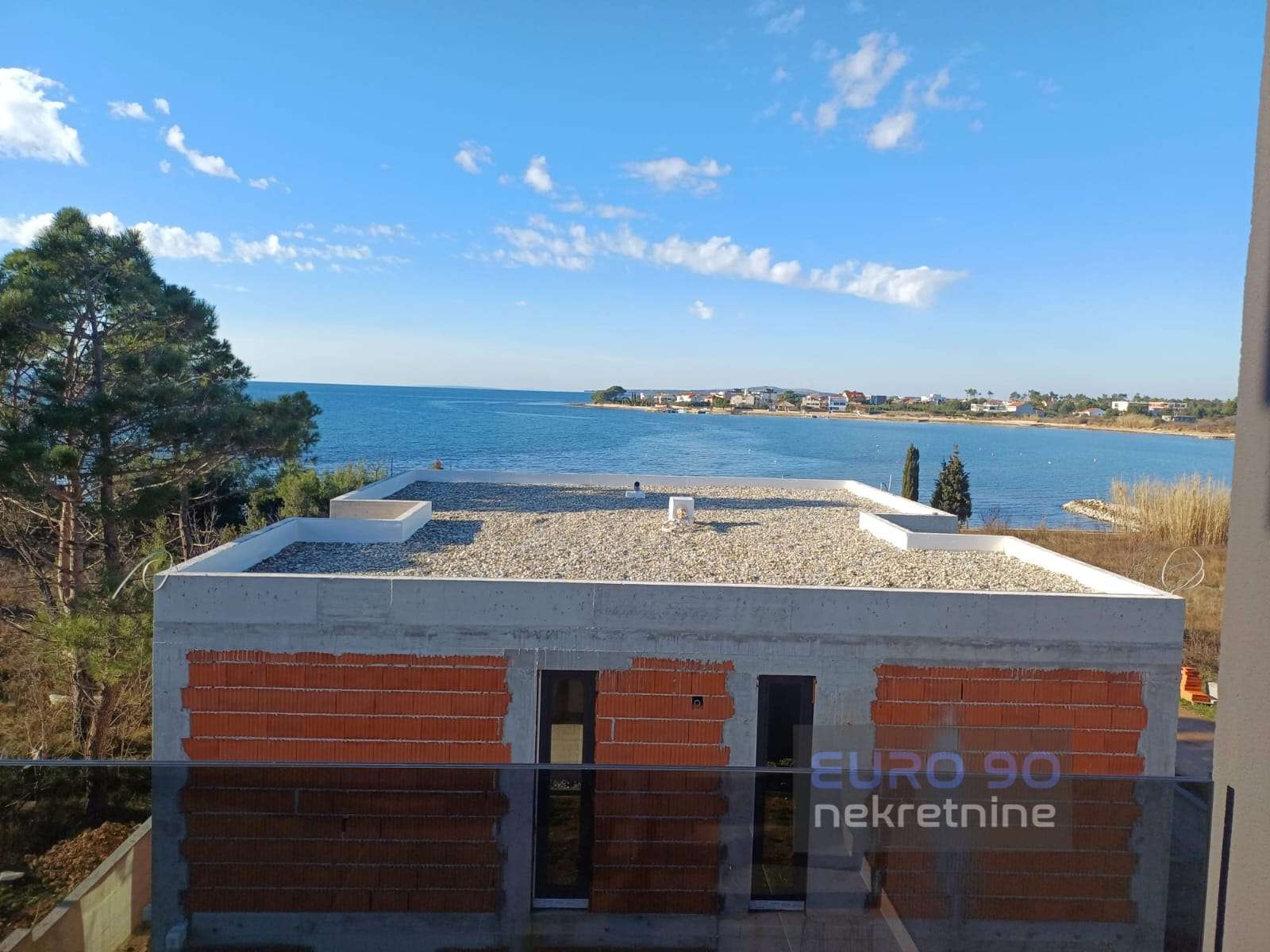 listing-small