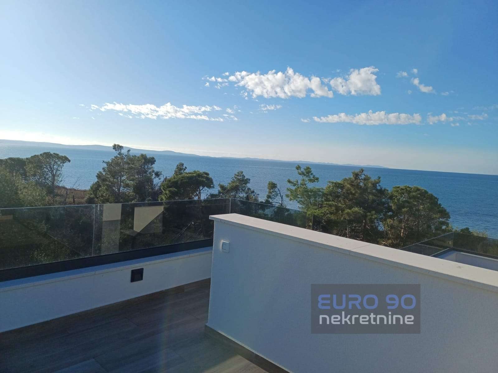 listing-small