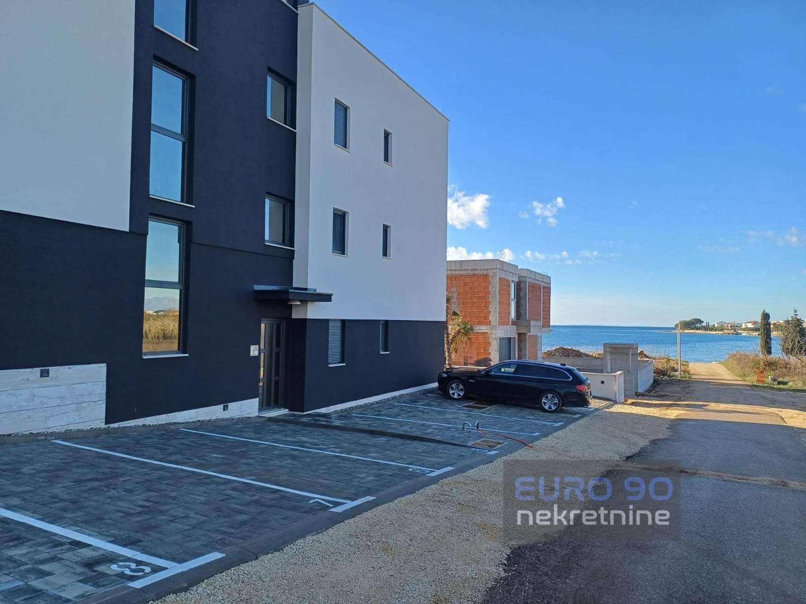 listing-small