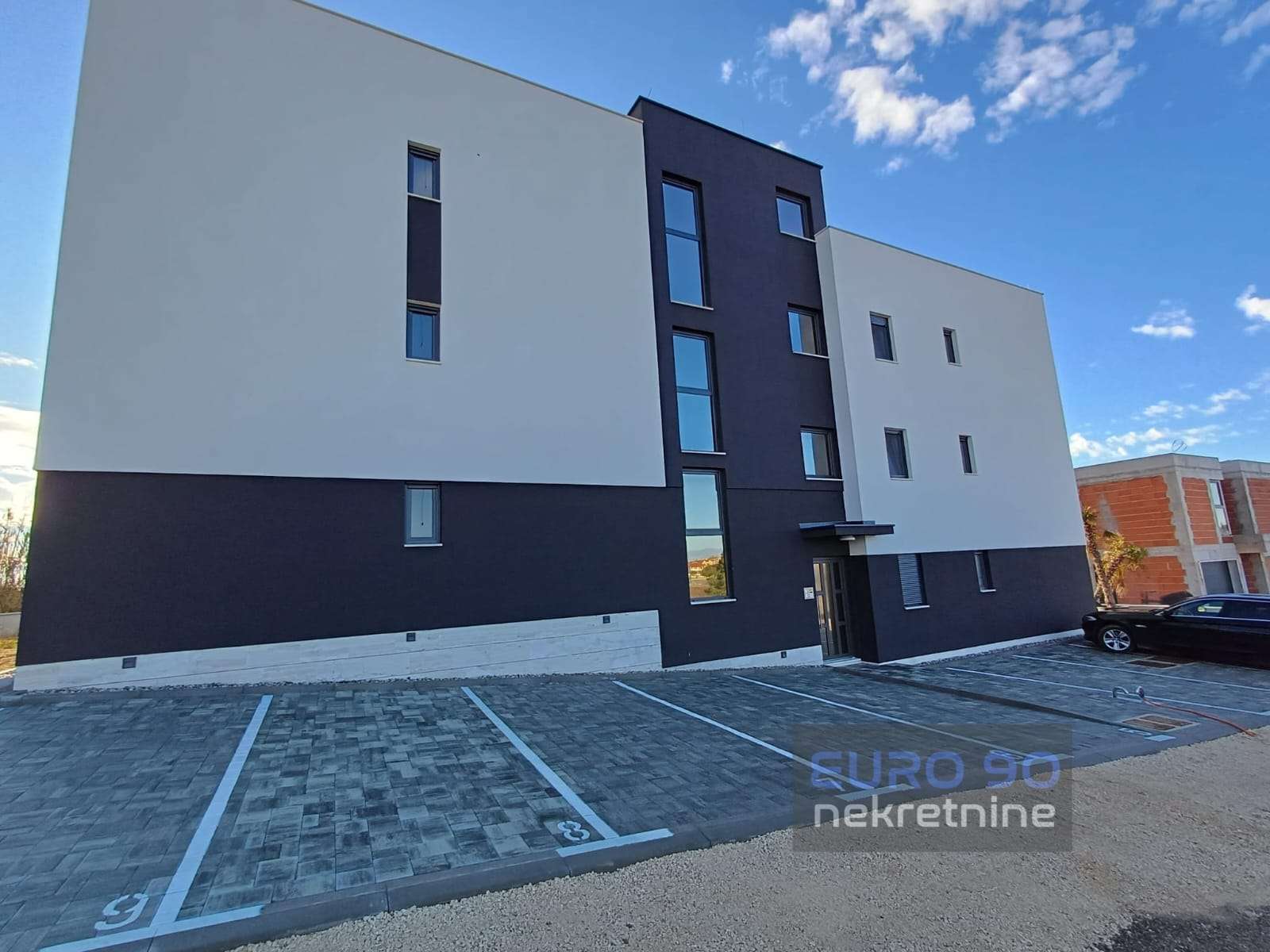 listing-small