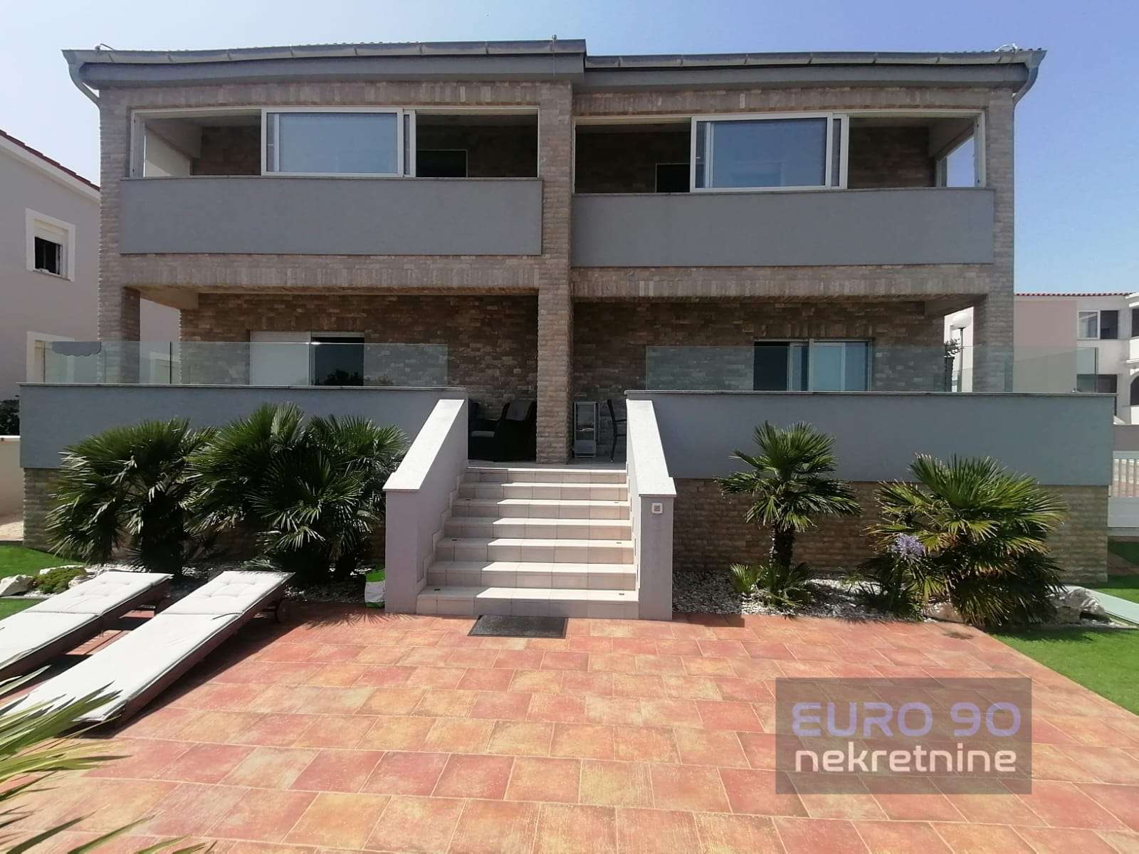 listing-small